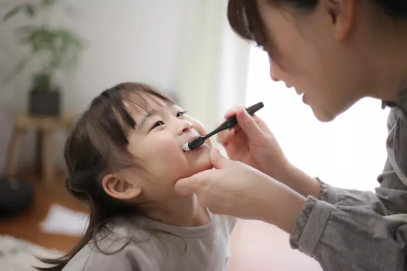 親子で取り組む“たのしい歯育て”